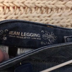 Express Stella Jeans.